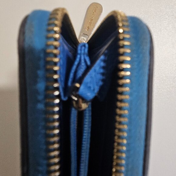 Michael Kors Saffiano Leather Zippy Wallet - Two Tone Blue - Picture 5 of 13